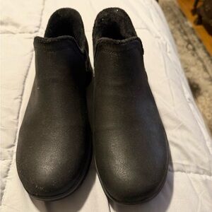 NWOT: Skechers Slip-On Black Ankle Boots